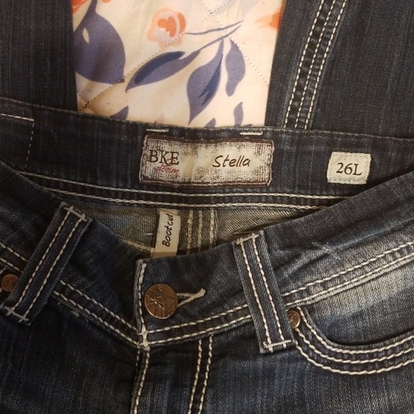 BKE Jeans 26L, EUC - Picture 2 of 5
